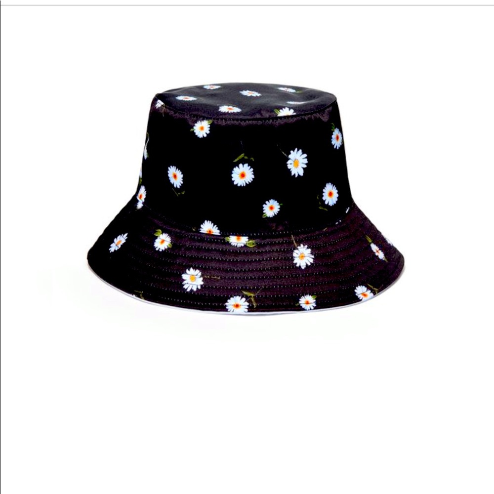 Super cute reversible bucket hat
